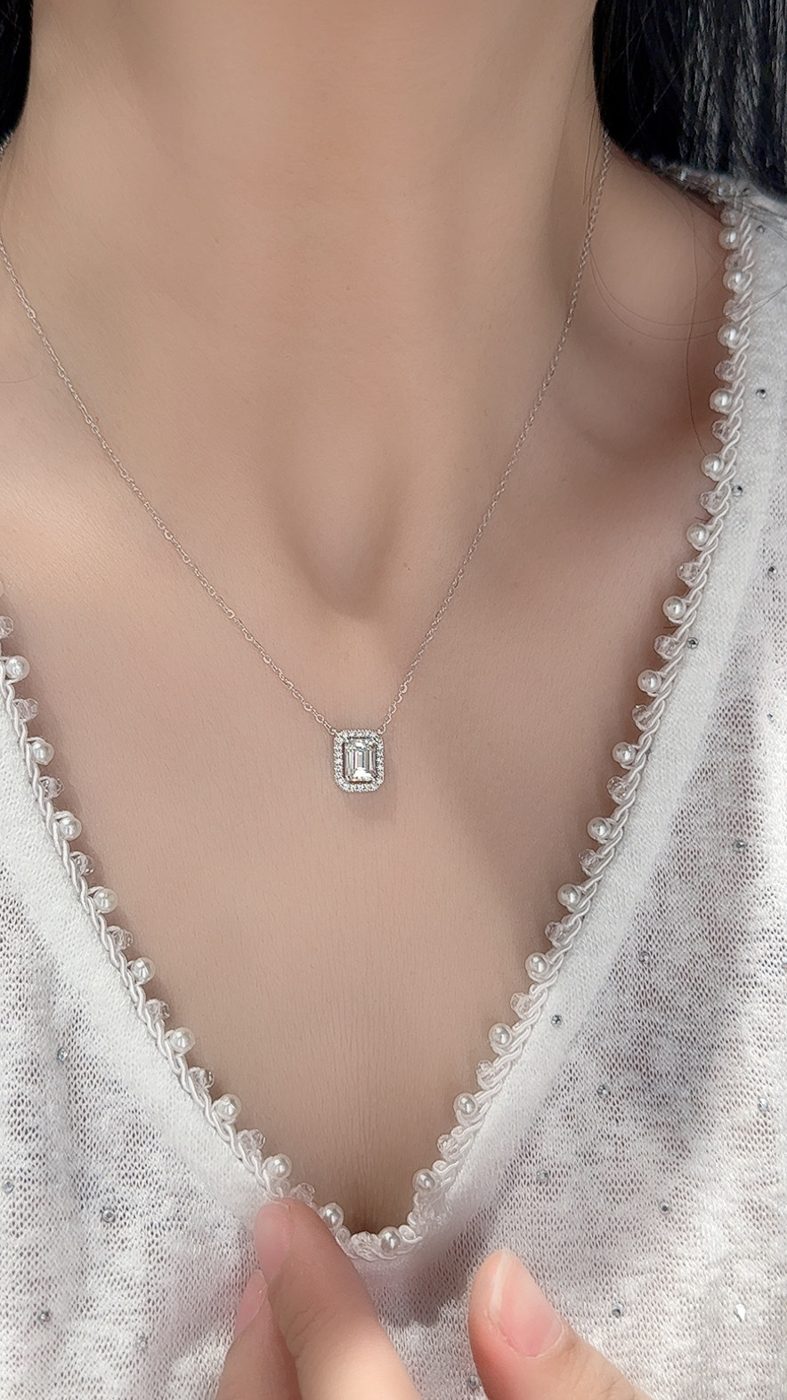 0.8ct Green Emerald Halo Pendant Necklace