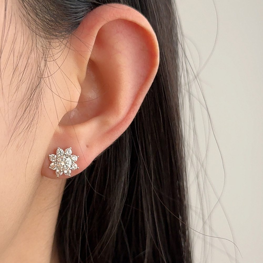 0.5ct Round Brilliant Floral Cluster Stud Earrings