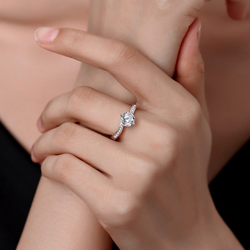 1ct Round Brilliant Solitaire Ring, Pavé Bypass Band