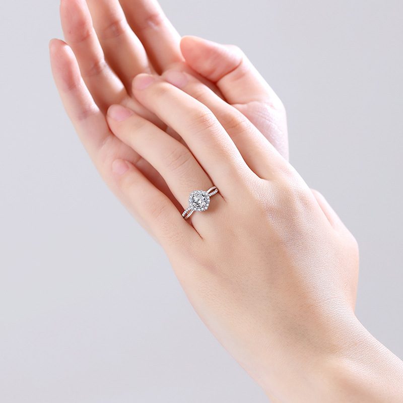 1ct Round Brilliant Cushion Halo Ring, Split Shank